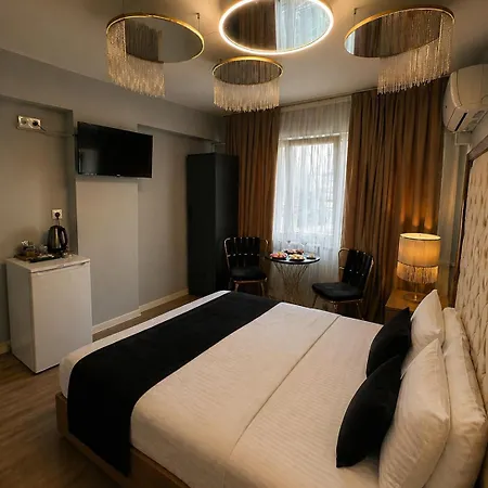 Hotel Luka *