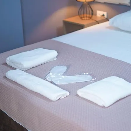 Luka Otel *