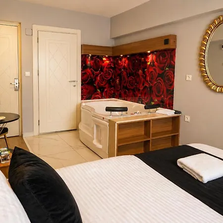 Luka Otel *